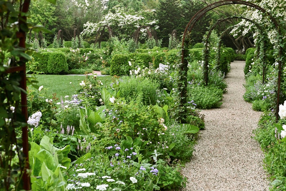 P664 18Leeave Wc June2019 N74 Medium 2